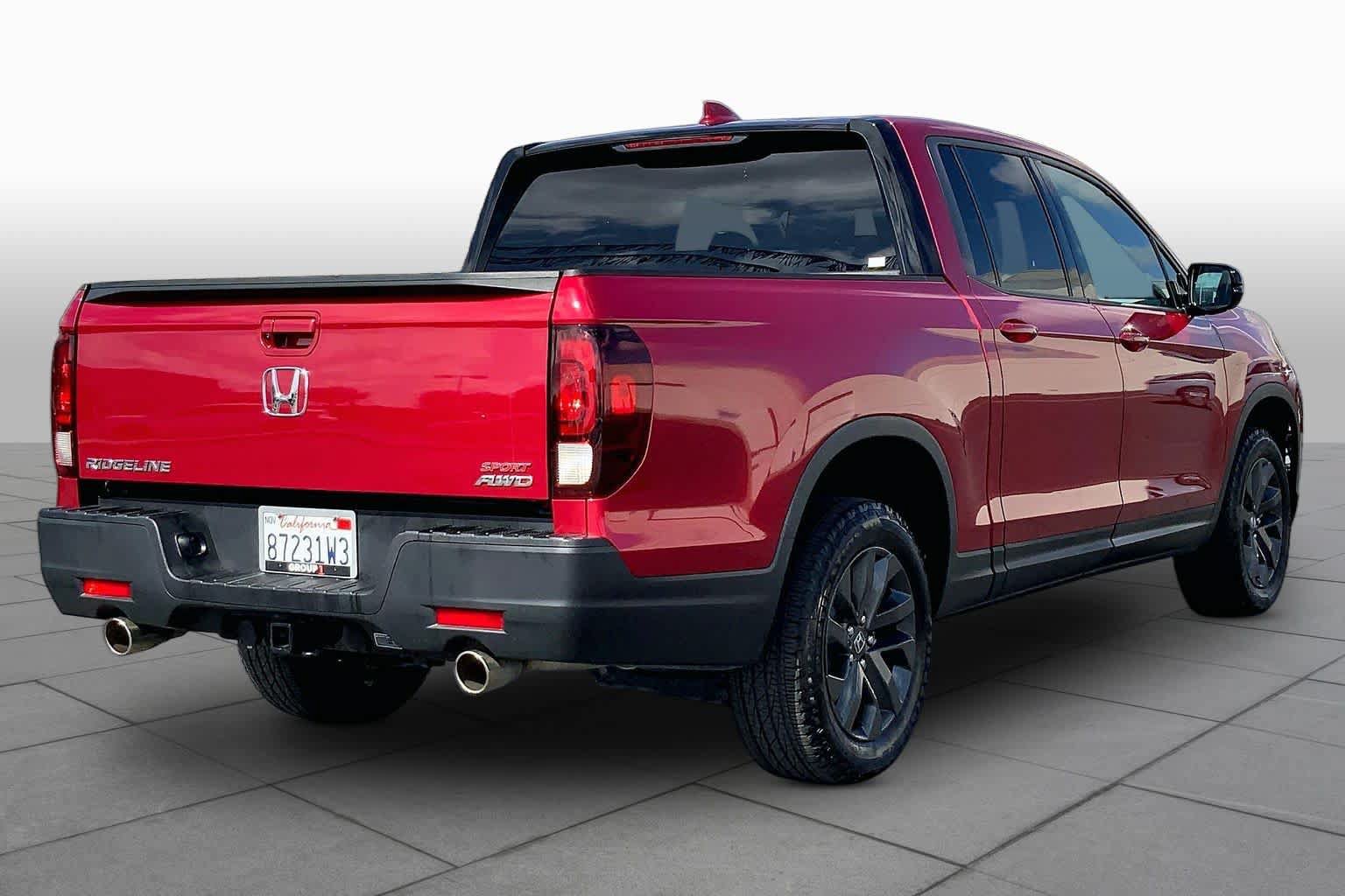 Used 2023 Honda Ridgeline Sport image 12