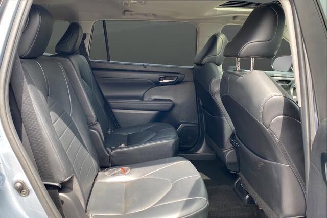 Used 2020 Toyota Highlander XLE FWD image 26