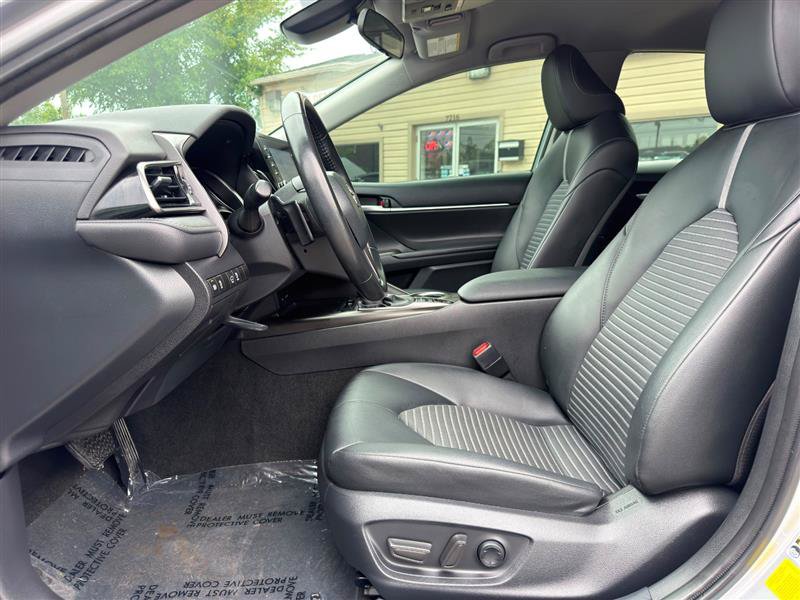 Used 2023 Toyota Camry SE FWD image 18