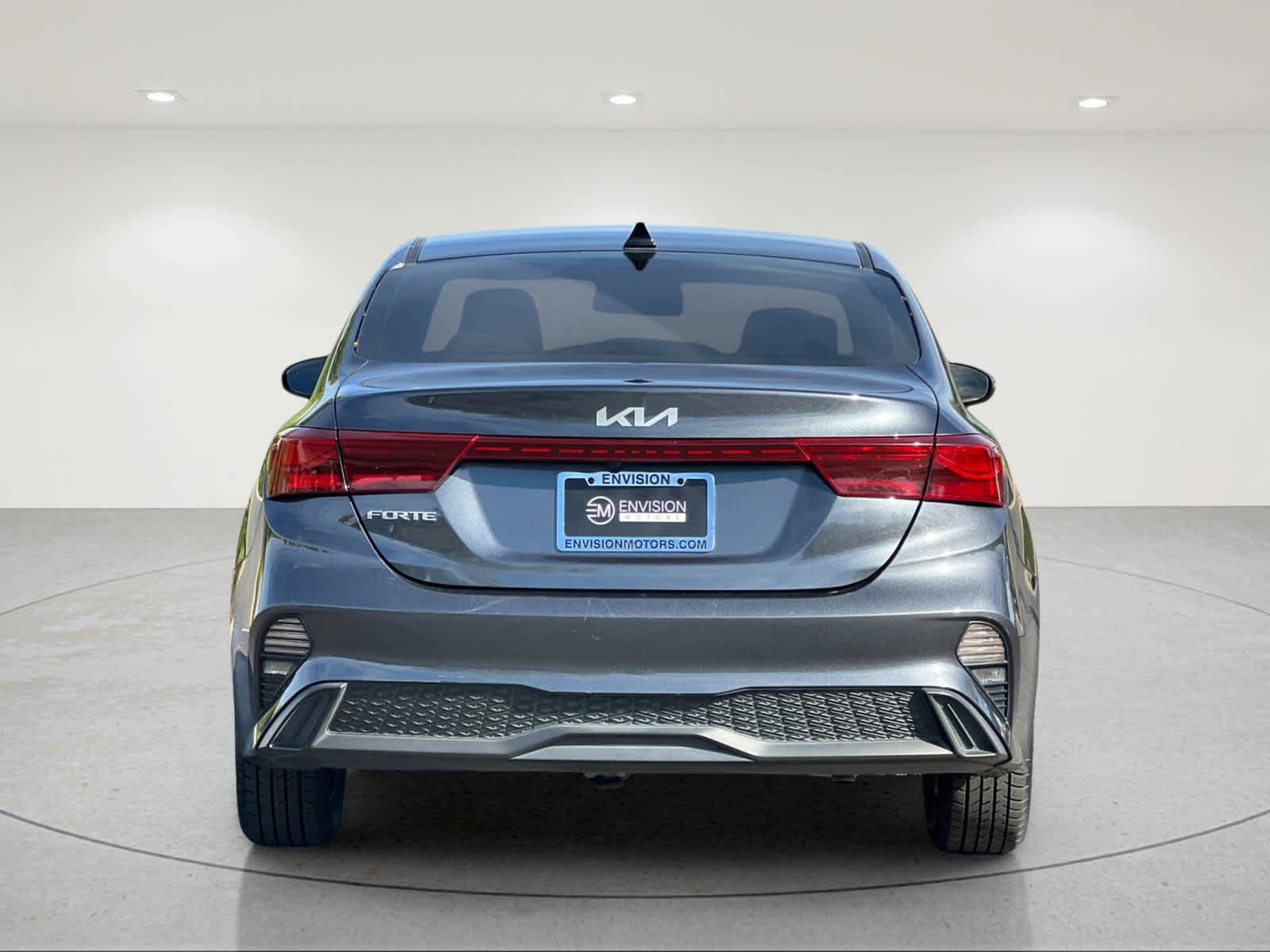 Used 2023 Kia Forte LXS w/ LXS Technology Package FWD image 4