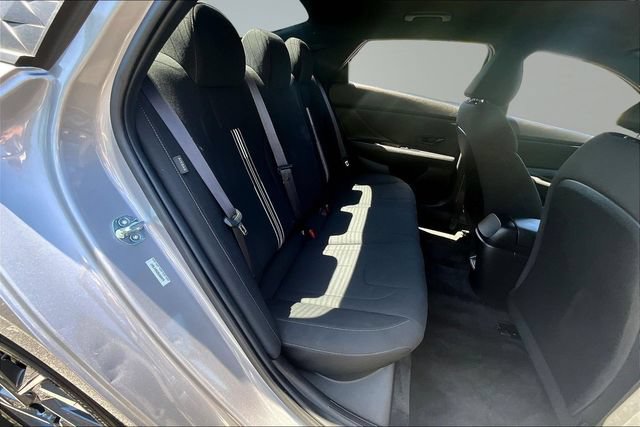Used 2025 Hyundai Elantra Sport FWD image 23