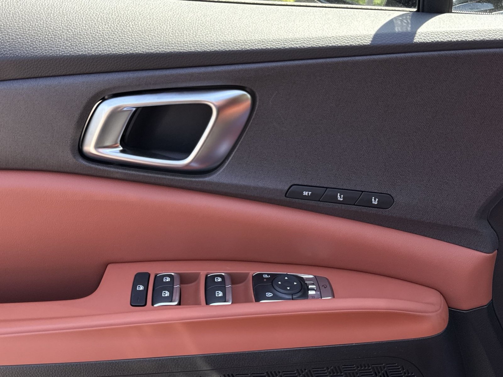 New 2026 Kia Carnival EX FWD image 28