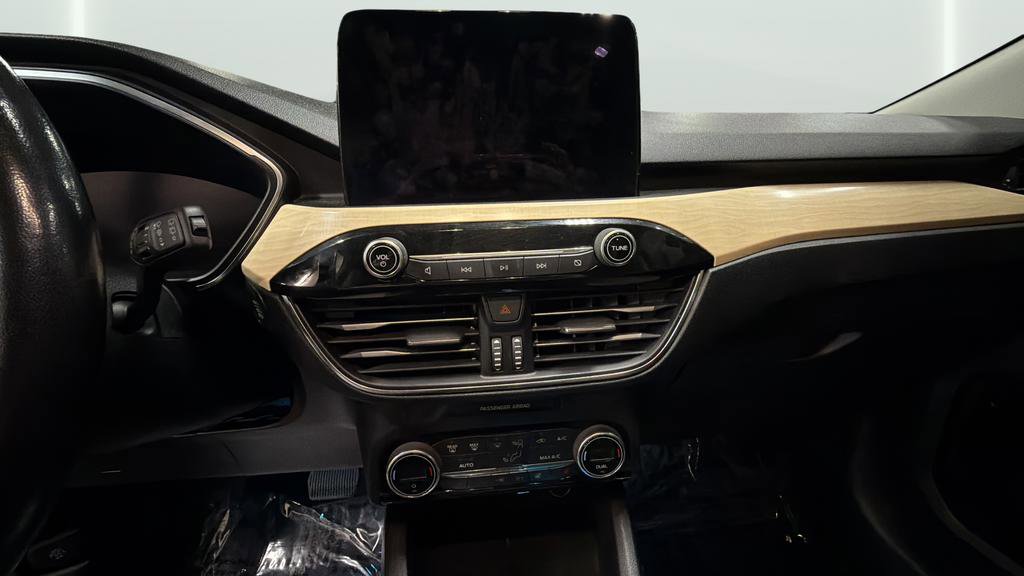 Used 2021 Ford Escape Titanium w/ Titanium Elite Package image 10