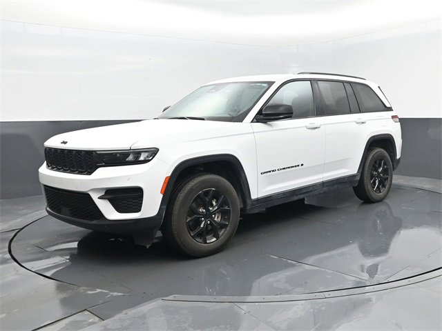 Used 2024 Jeep Grand Cherokee Altitude