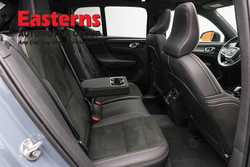 Used 2022 Volvo XC40 P8 Recharge Ultimate AWD/4WD image 25