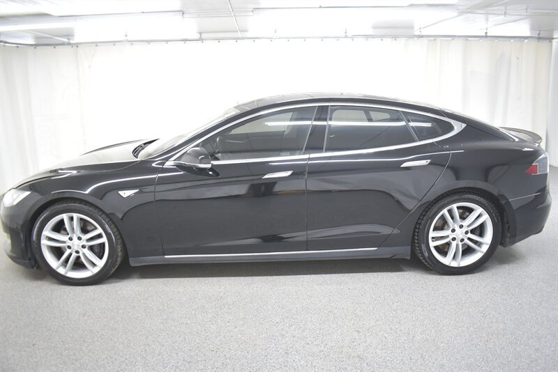Used 2013 Tesla Model S Performance image 4