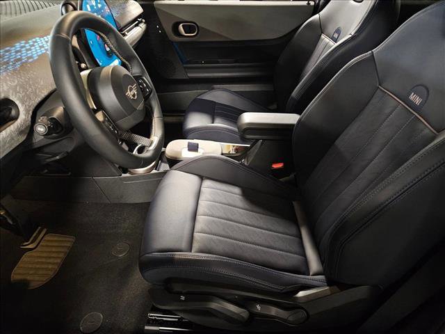 Certified 2025 MINI Cooper S image 16