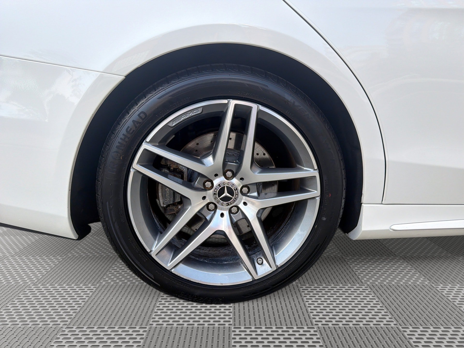 Used 2019 Mercedes-Benz S 560 4MATIC Sedan w/ AMG Line Exterior image 29