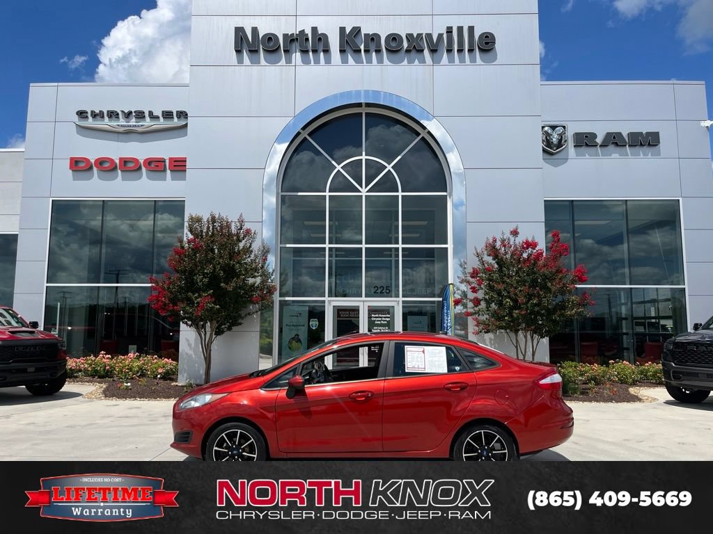 Used 2019 Ford Fiesta SE FWD image 2