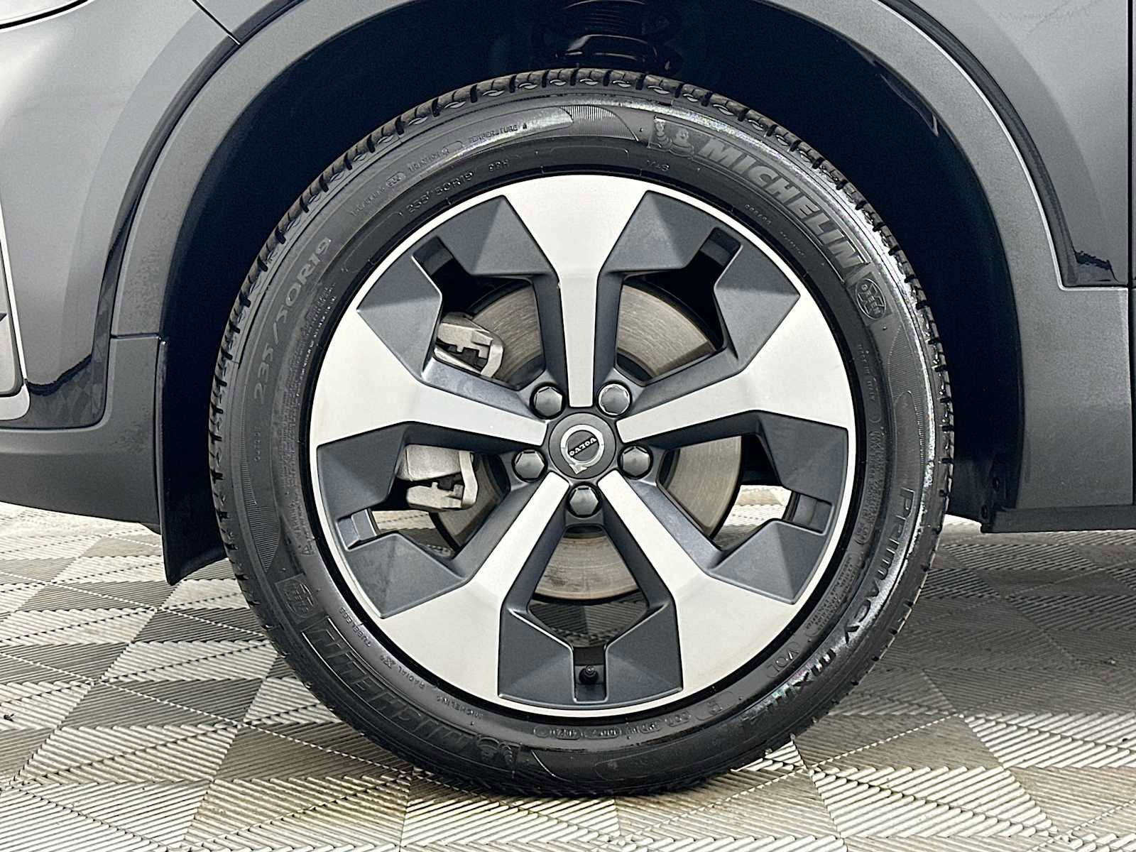 Used 2025 Volvo XC40 B5 Core w/ Protection Package Premier image 30