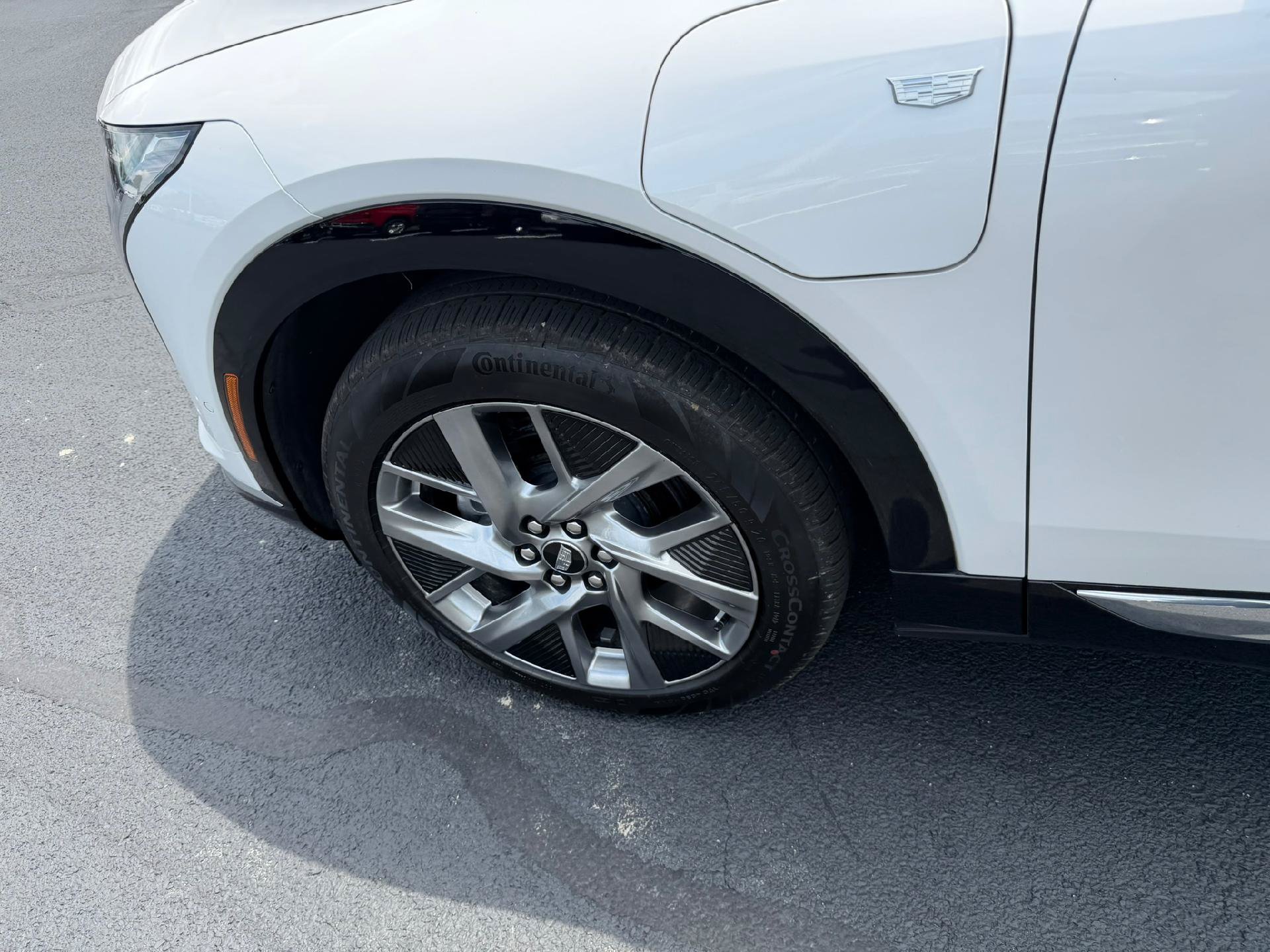 Certified 2025 Cadillac Optiq Luxury 1 AWD/4WD image 16