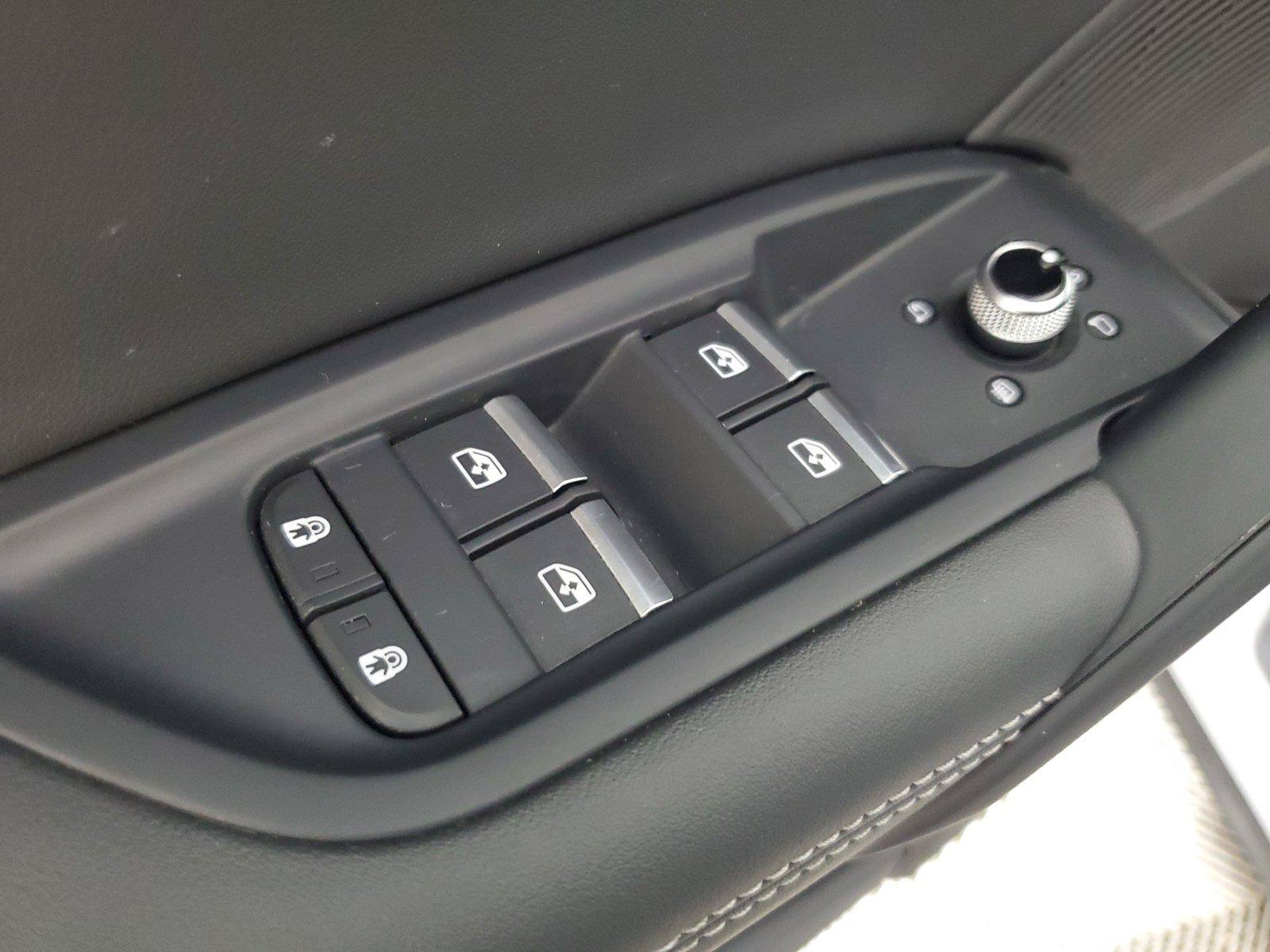 Used 2024 Audi Q5 2.0T Premium Plus AWD/4WD image 18