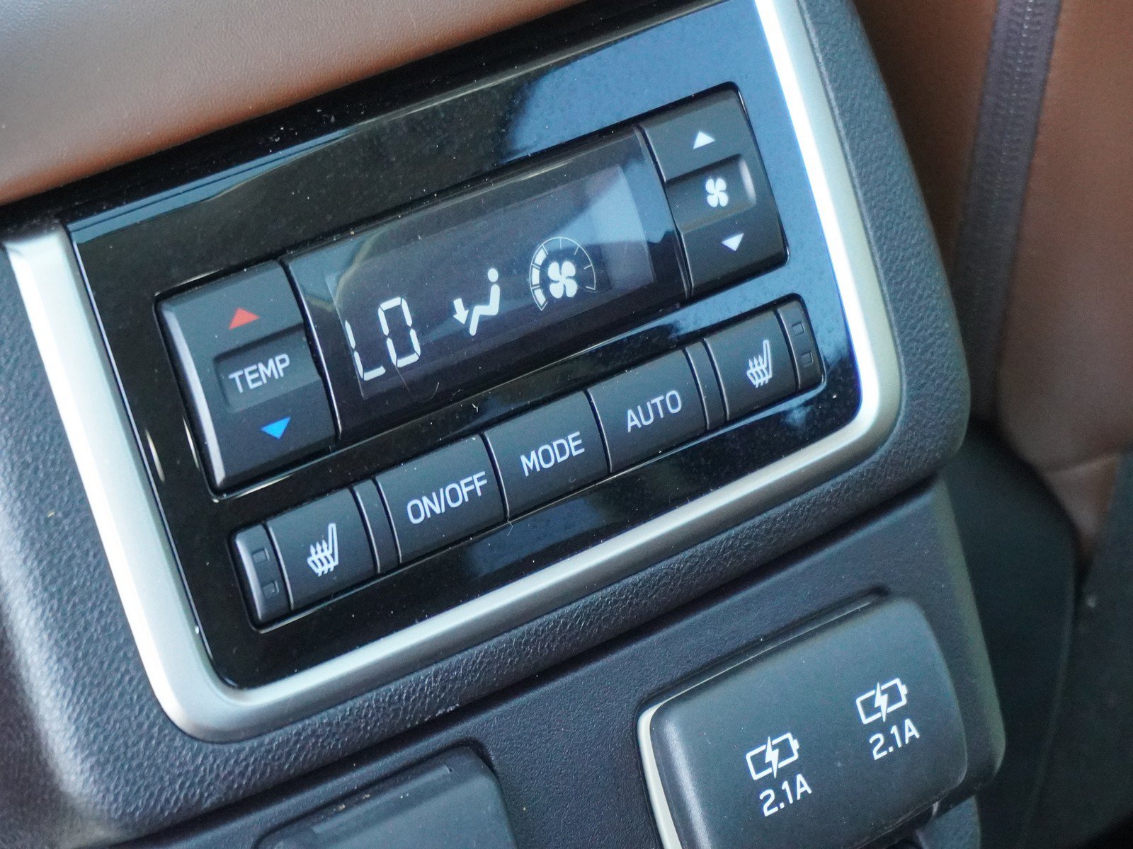 Used 2019 Subaru Ascent Touring AWD/4WD image 18