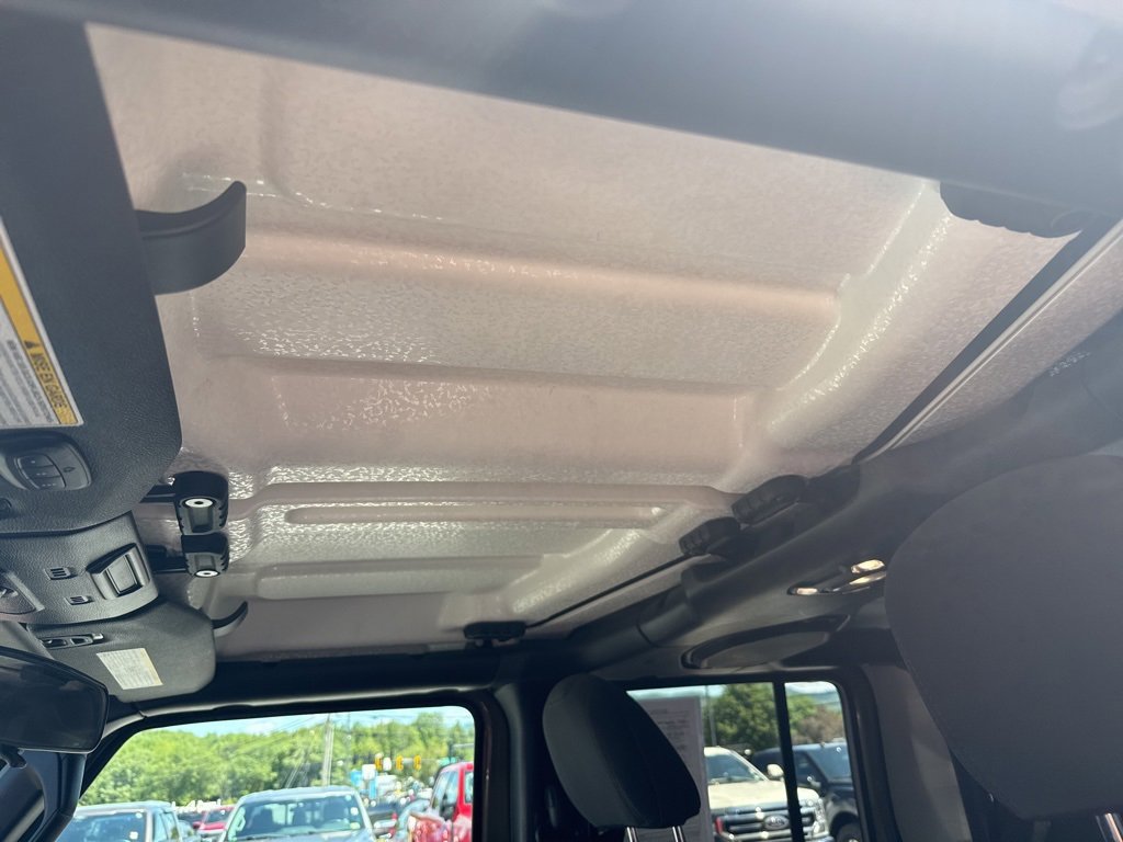 Used 2020 Jeep Gladiator Sport w/ Quick Order Package 24S image 19