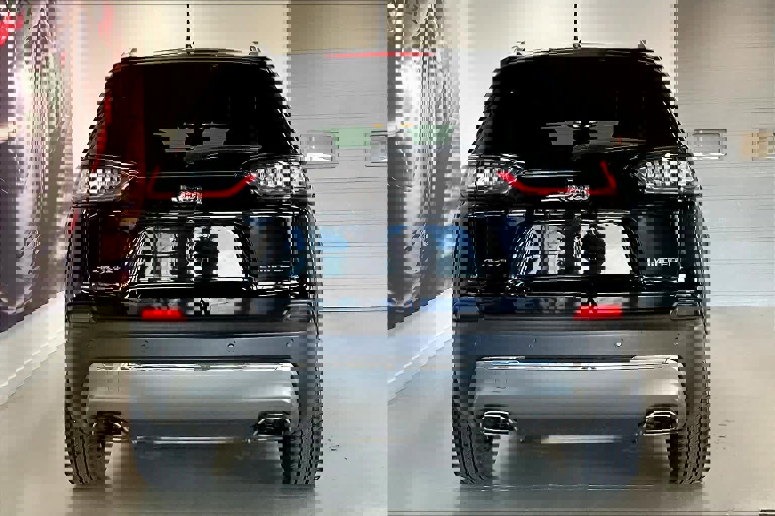 Used 2020 Jeep Cherokee Limited image 5