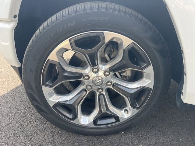 Used 2022 RAM 1500 Limited w/ Body-Colour Bumper Group image 42