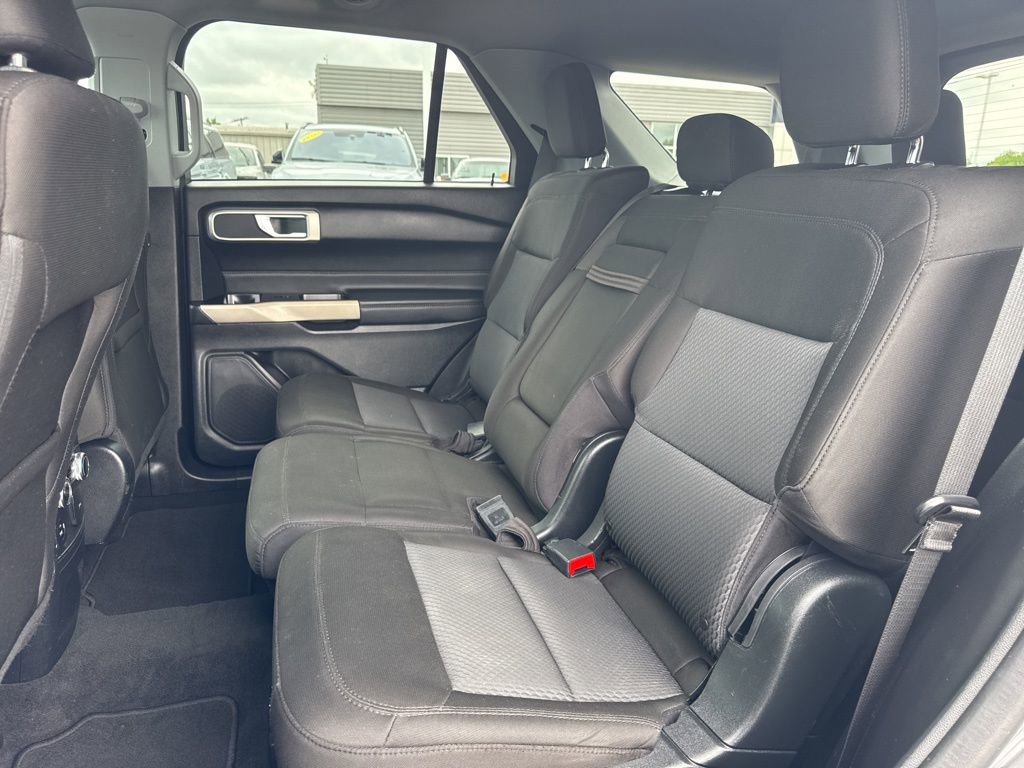 Used 2023 Ford Explorer XLT RWD image 15