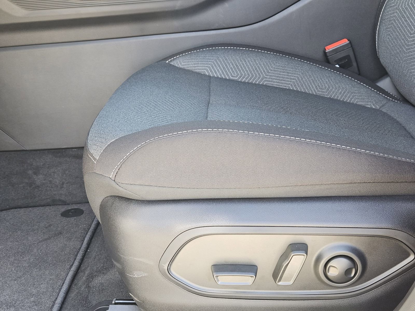 New 2026 Jeep Cherokee Laredo image 23