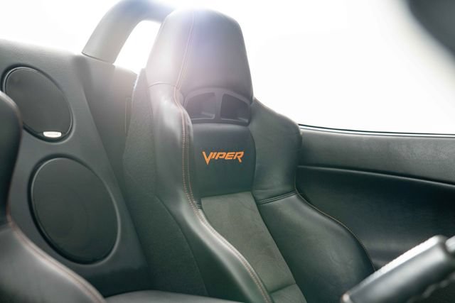 Used 2005 Dodge Viper SRT-10 w/ Copperhead Edition Group RWD image 28