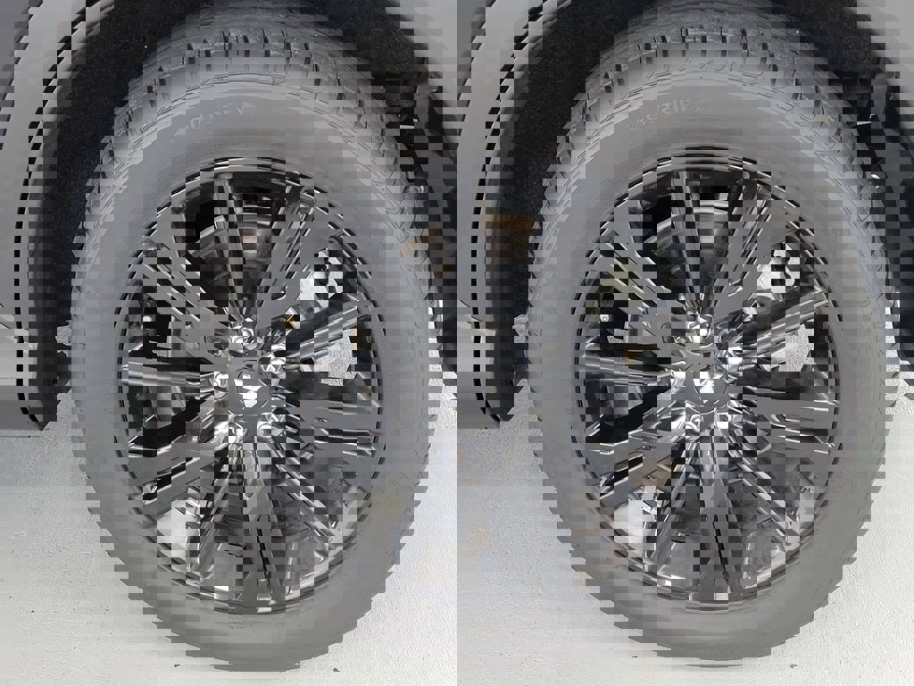 Used 2024 Mitsubishi Eclipse Cross LE image 11