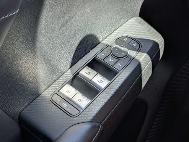 Used 2024 Mitsubishi Outlander FWD image 26