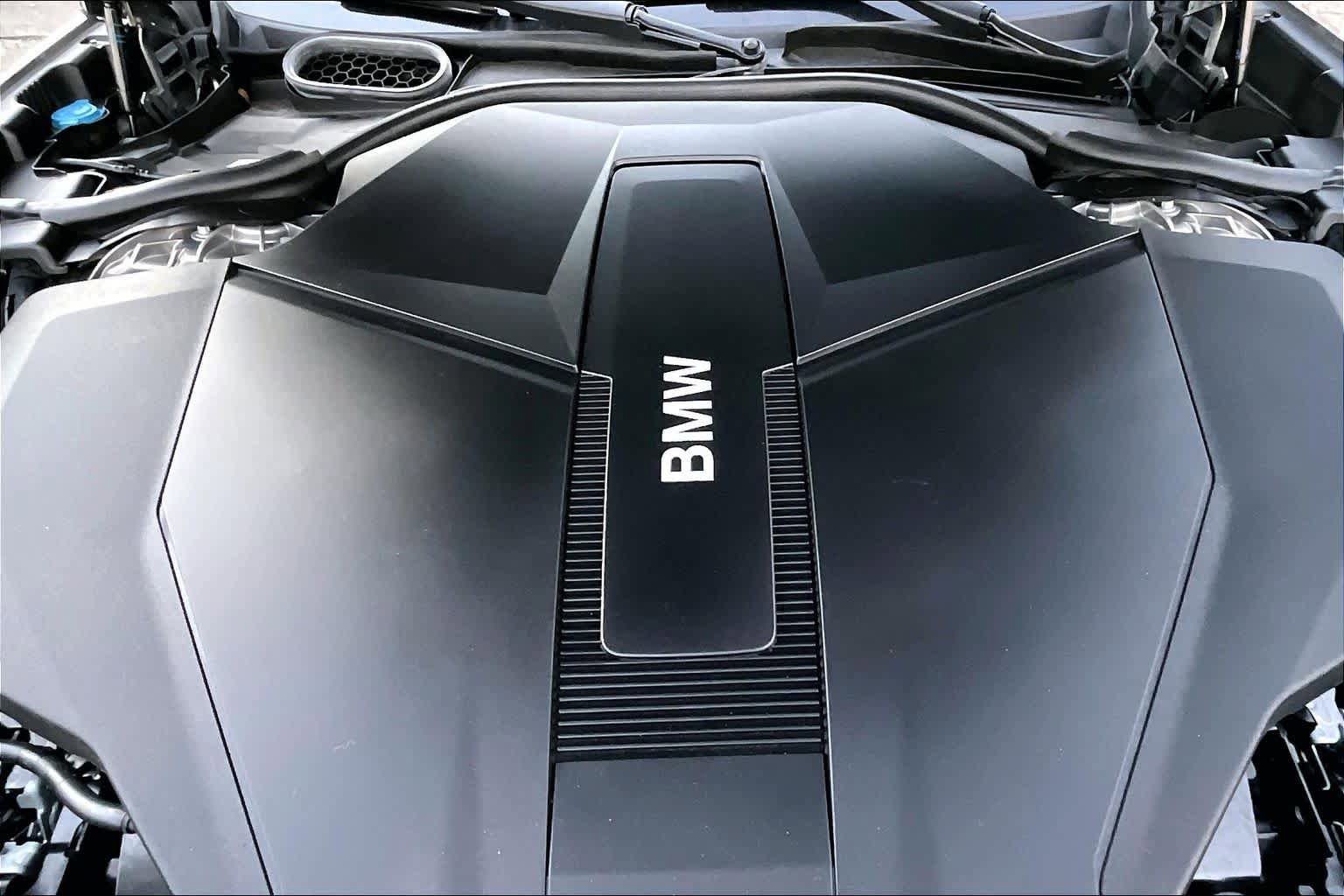 Used 2025 BMW i7 xDrive60 image 30