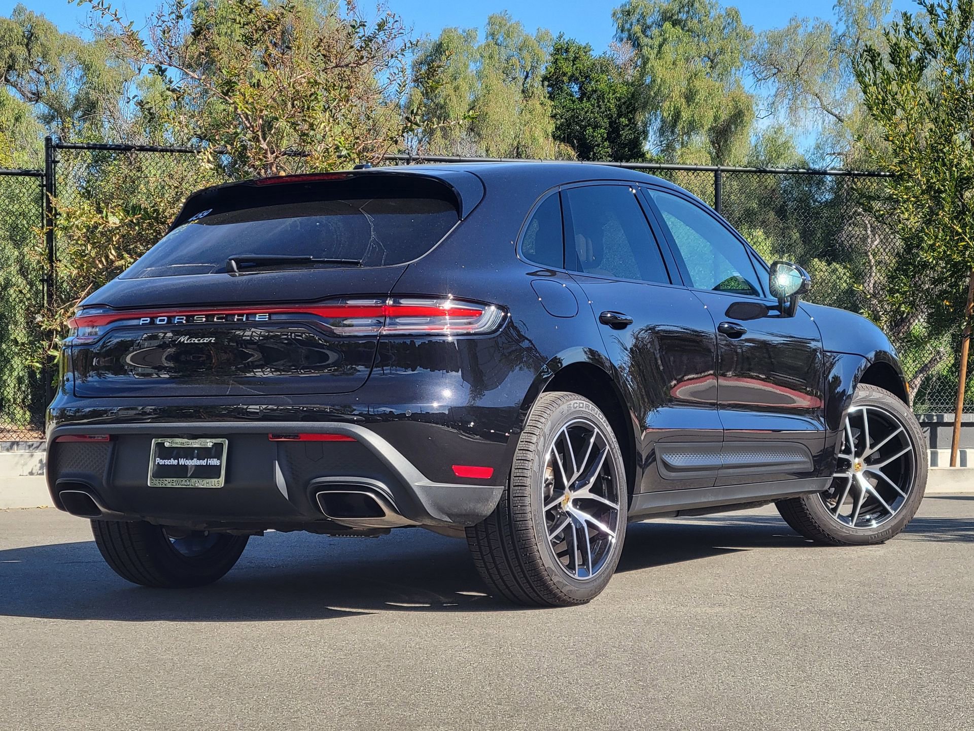 Used 2026 Porsche Macan image 7