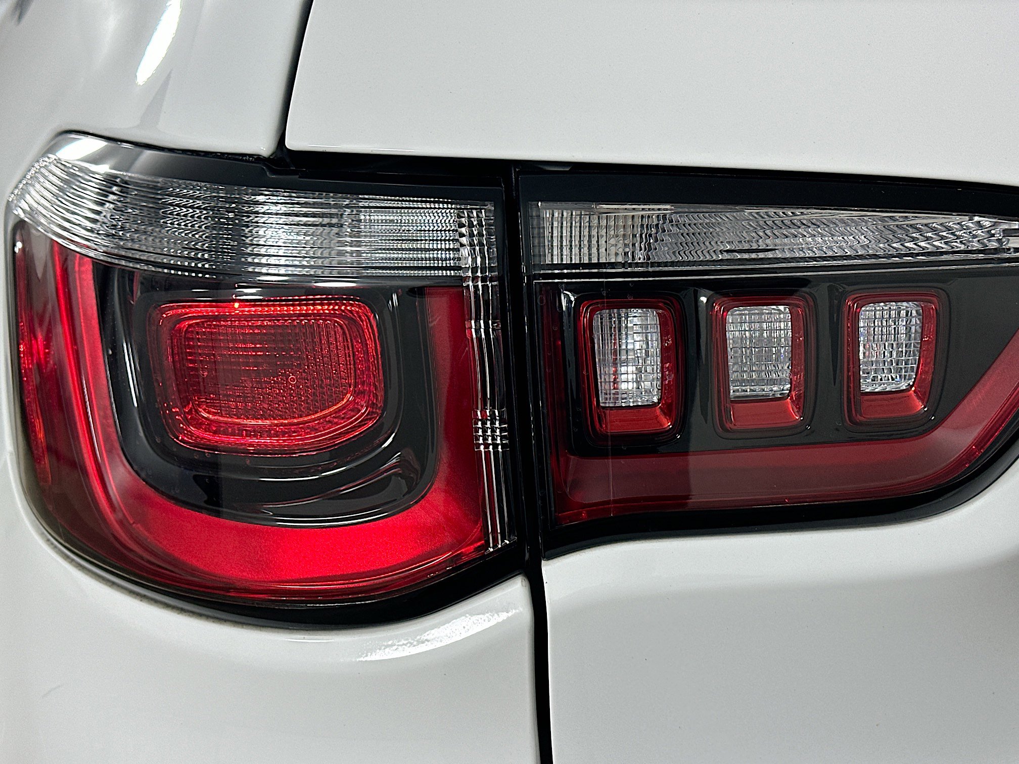 Certified 2025 Jeep Compass Sport image 38