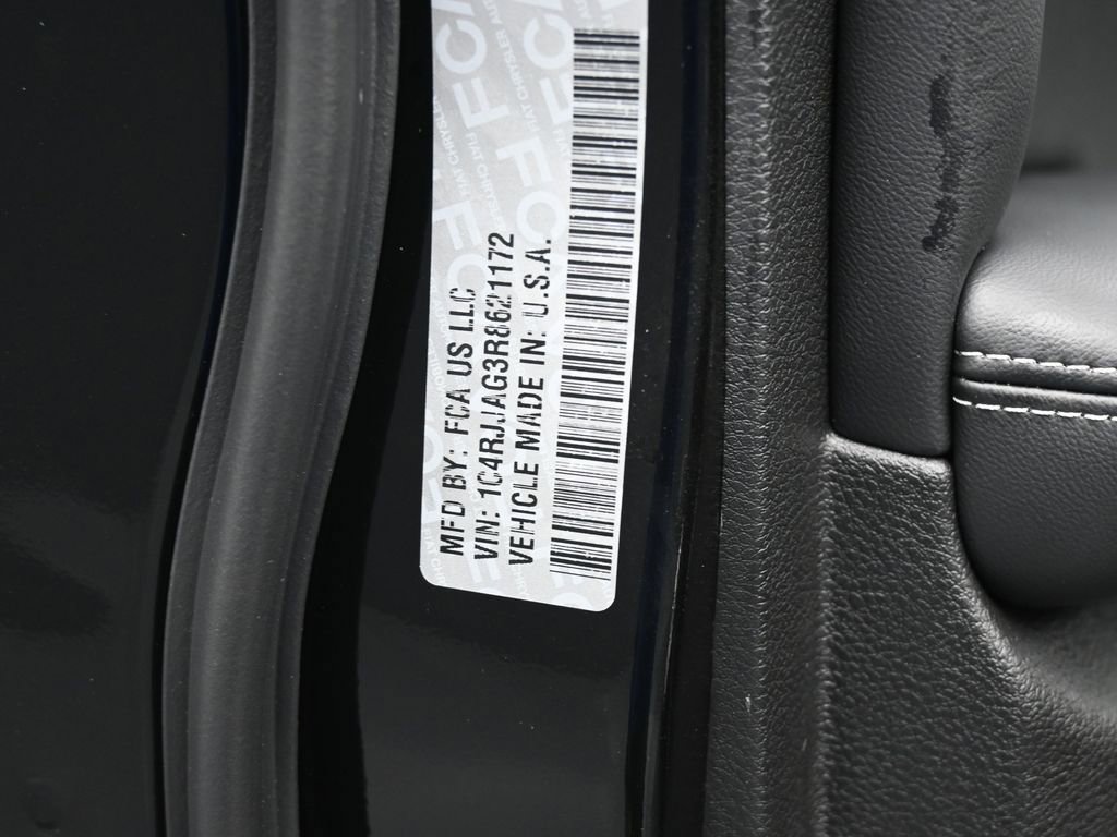 Used 2024 Jeep Grand Cherokee L Laredo w/ Luxury Tech Group I image 13