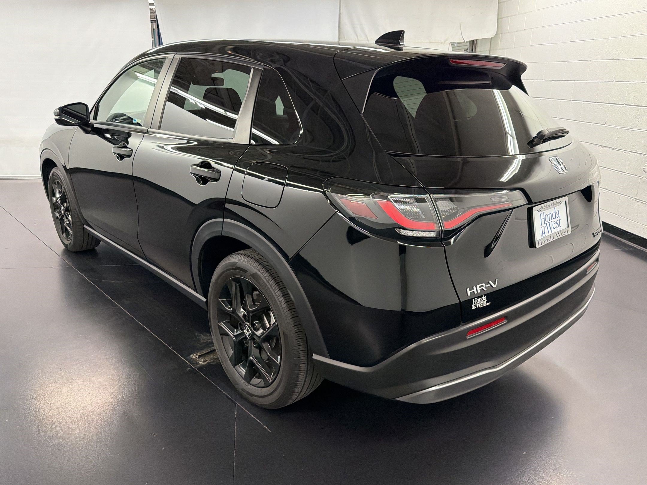 Certified 2024 Honda HR-V Sport image 3