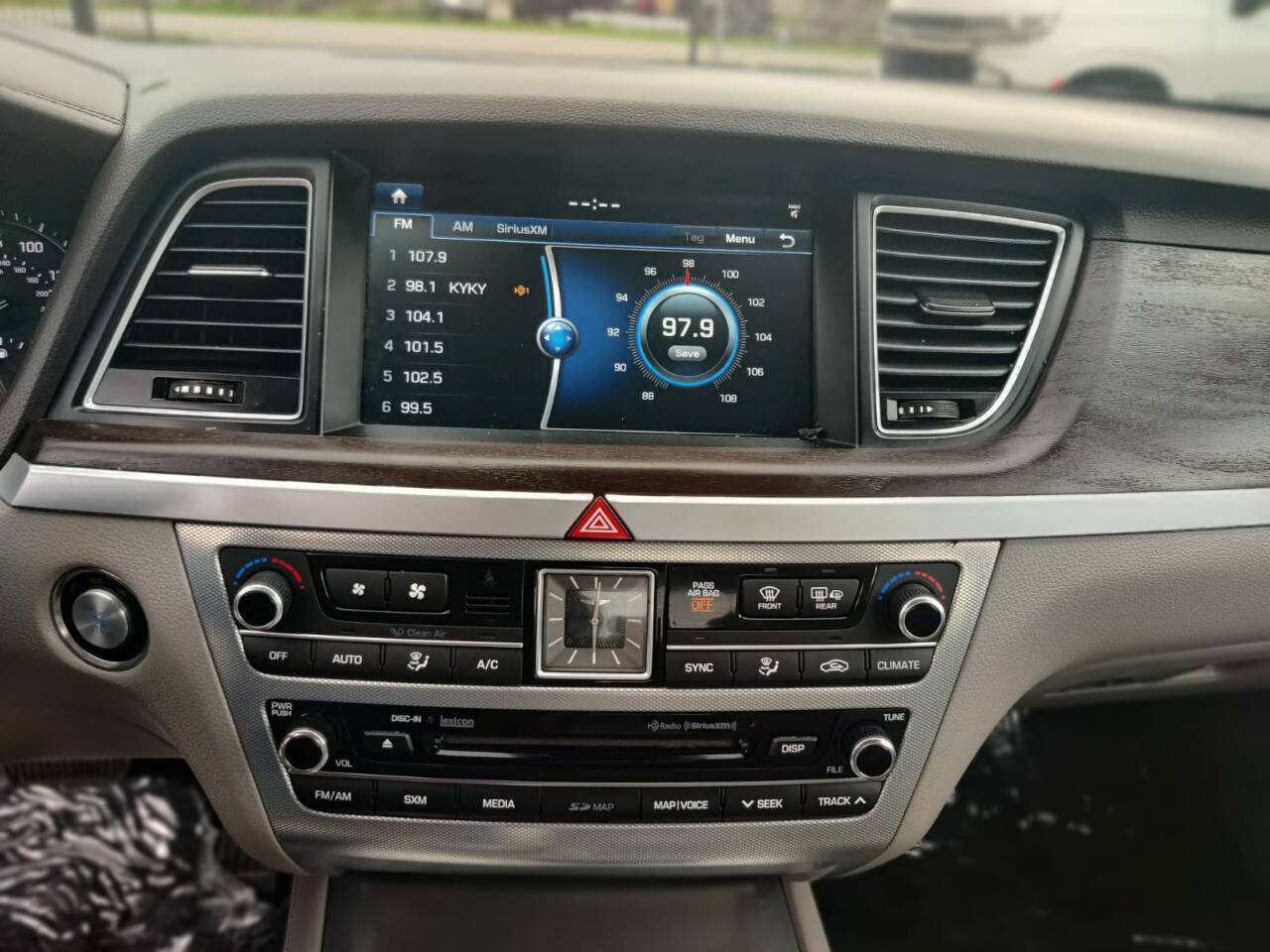 Used 2018 Genesis G80 3.8 w/ Option Group 03 AWD/4WD image 17