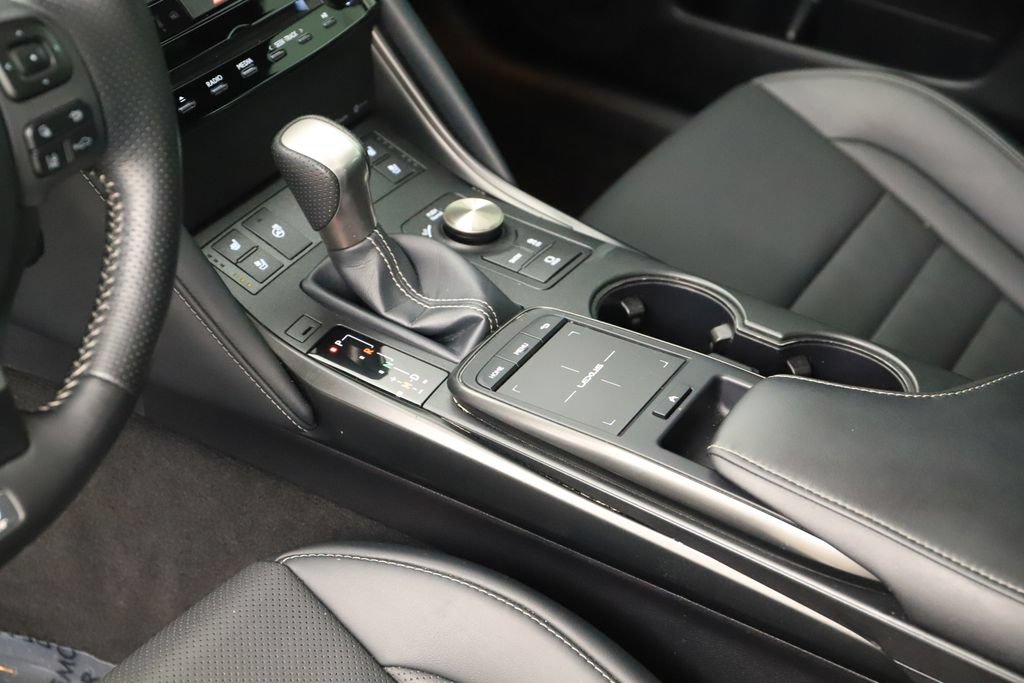 Used 2024 Lexus IS 350 F Sport RWD image 16