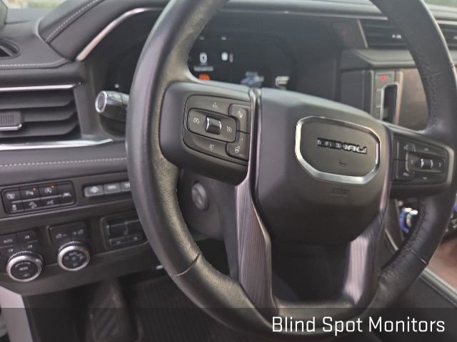Used 2023 GMC Yukon Denali Ultimate AWD/4WD image 11
