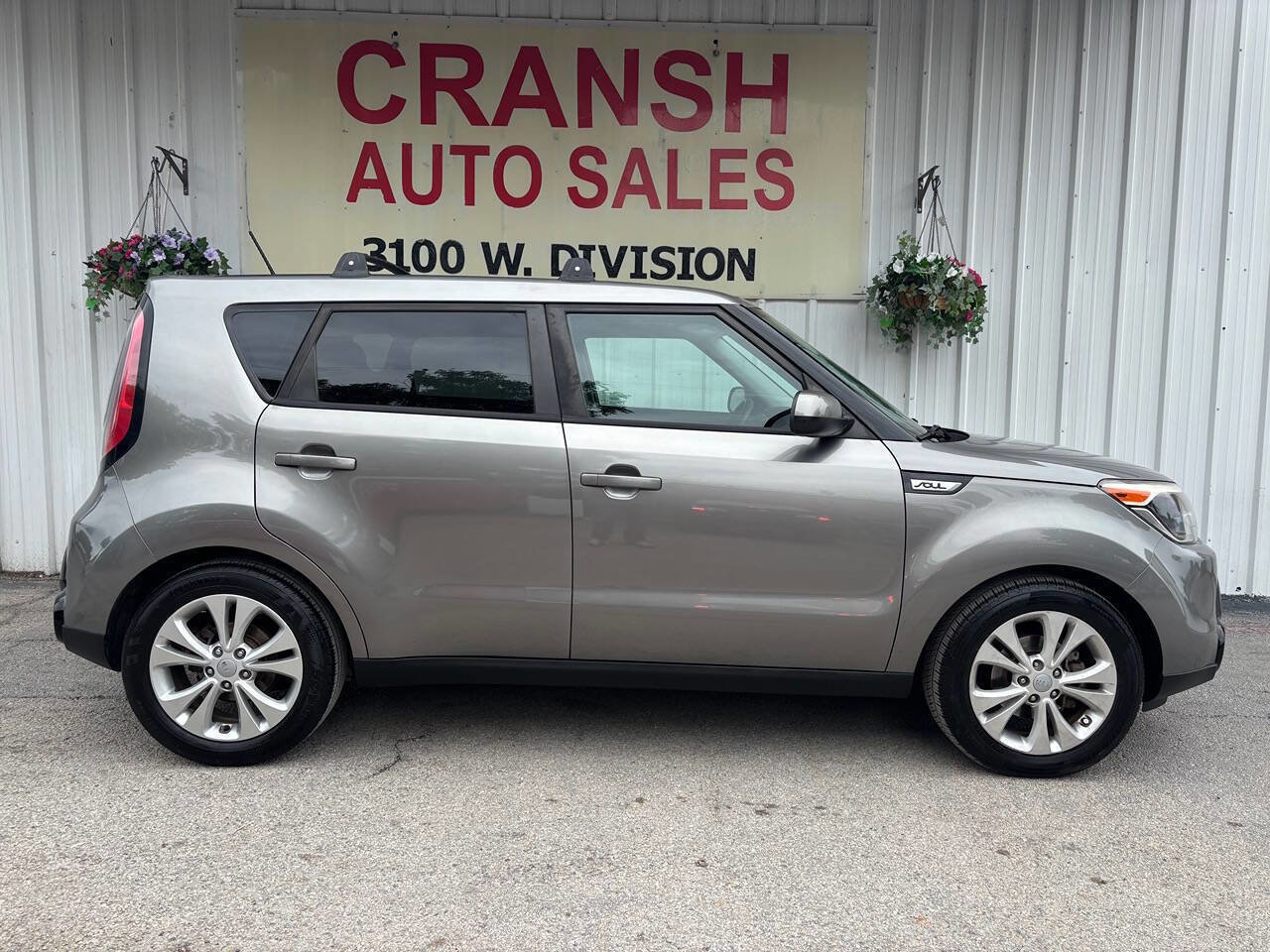 Used 2016 Kia Soul + image 2