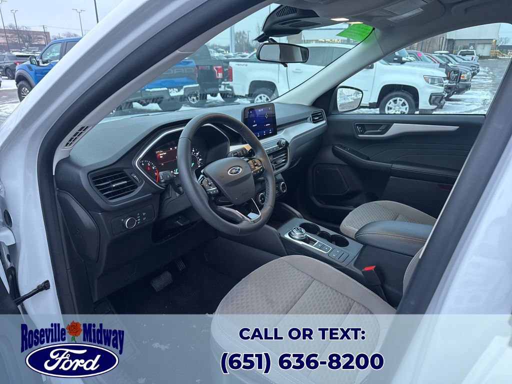 Used 2022 Ford Escape SE w/ Cold Weather Package image 25