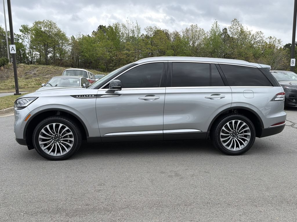 Used 2022 Lincoln Aviator Reserve w/ Elements Package Plus AWD/4WD image 2