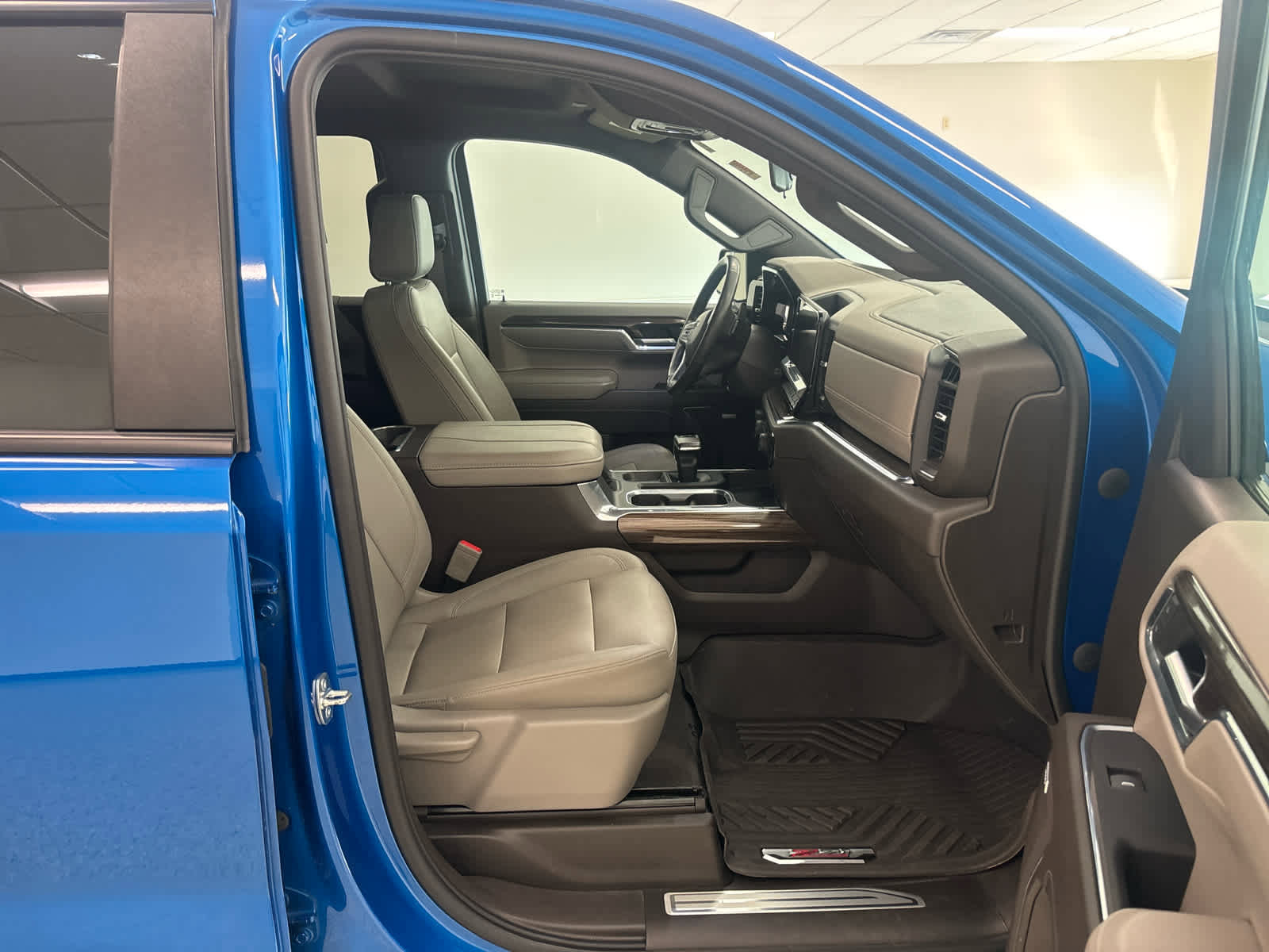 Used 2023 Chevrolet Silverado 1500 RST image 21