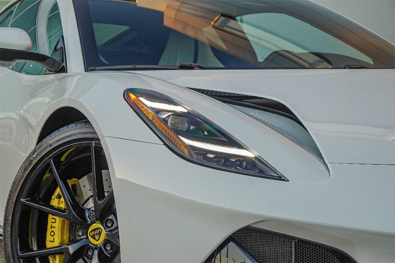 Used 2024 Lotus Emira First Edition image 4