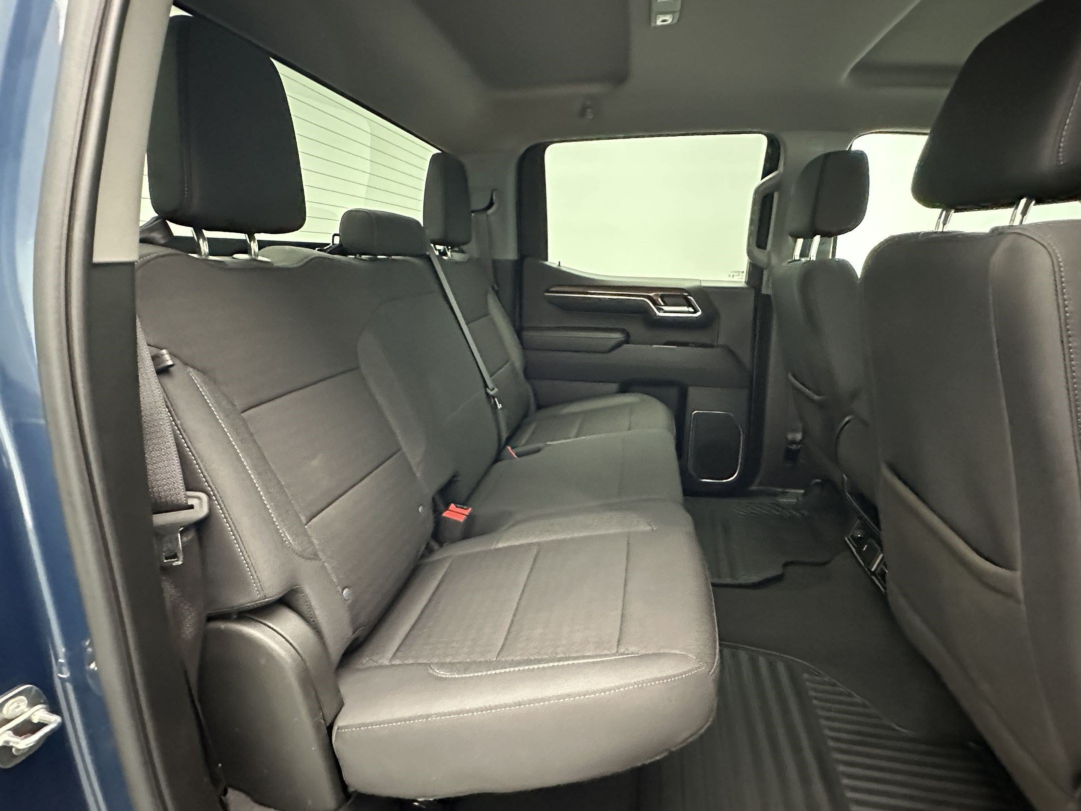 Certified 2024 Chevrolet Silverado 1500 LT AWD/4WD image 28