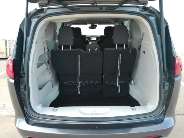 Used 2023 Chrysler Voyager LX FWD image 24
