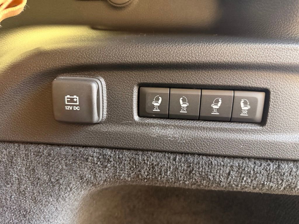 Used 2024 Jeep Grand Cherokee L Summit AWD/4WD image 9