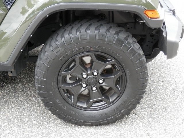 Used 2023 Jeep Gladiator Sport AWD/4WD image 10