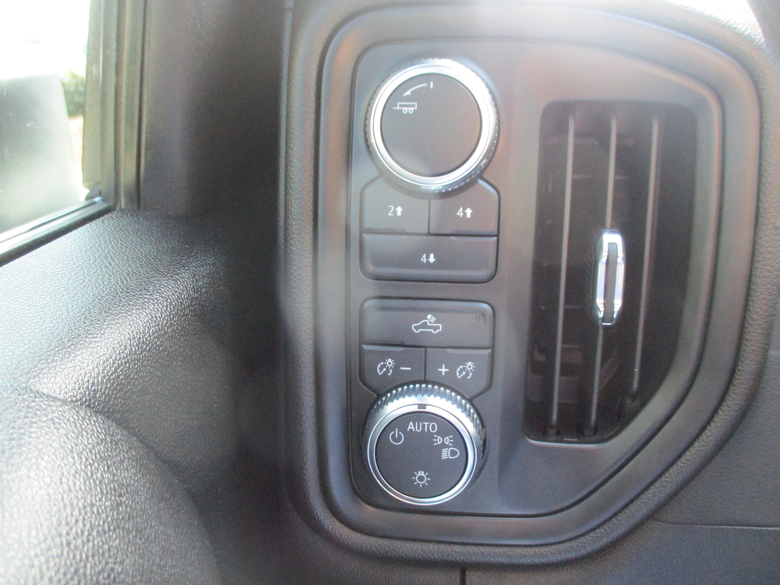 Used 2022 GMC Sierra 2500 Pro w/ Convenience Package AWD/4WD image 16
