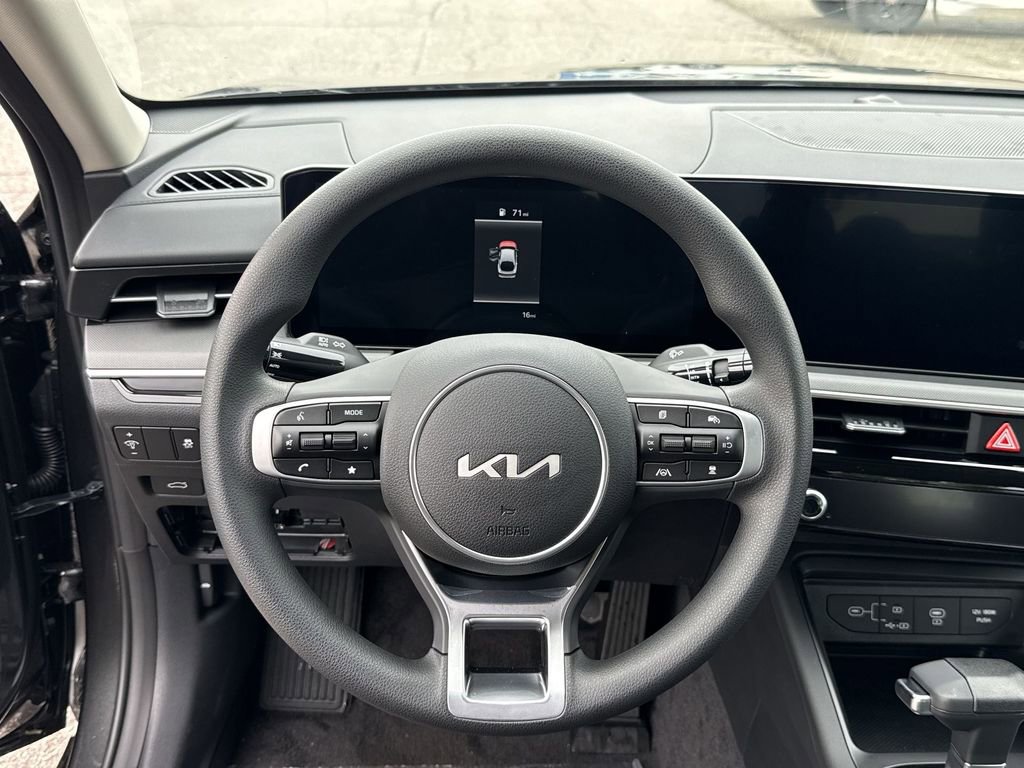 New 2026 Kia K5 LXS FWD image 11