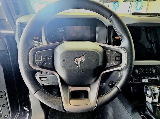 Used 2023 Ford Bronco Badlands image 19