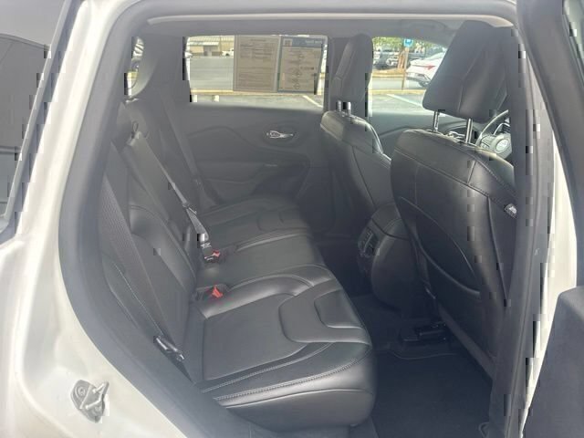 Used 2023 Jeep Cherokee Altitude Lux AWD/4WD image 23
