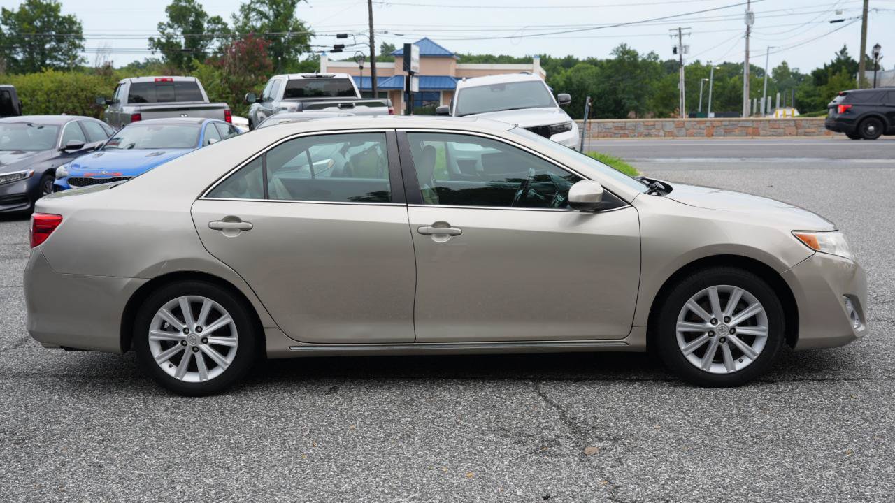 Used 2014 Toyota Camry XLE FWD image 4