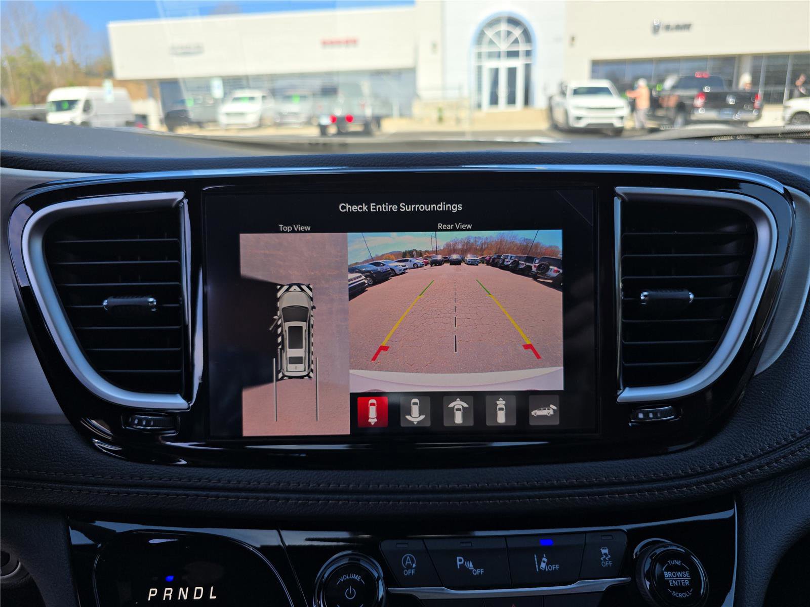 New 2026 Chrysler Pacifica Pinnacle image 28