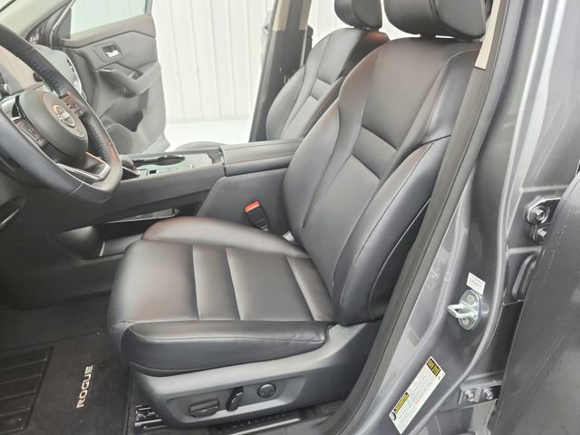 Used 2023 Nissan Rogue SV w/ SV Premium Package image 19