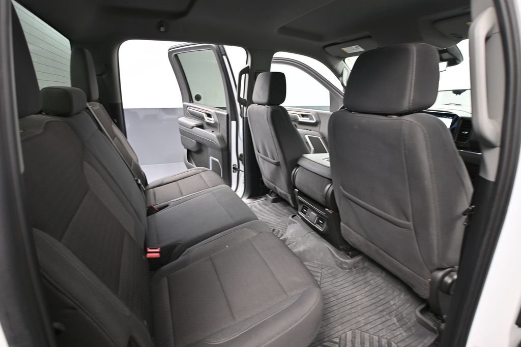 Used 2025 Chevrolet Silverado 2500 LT AWD/4WD image 33